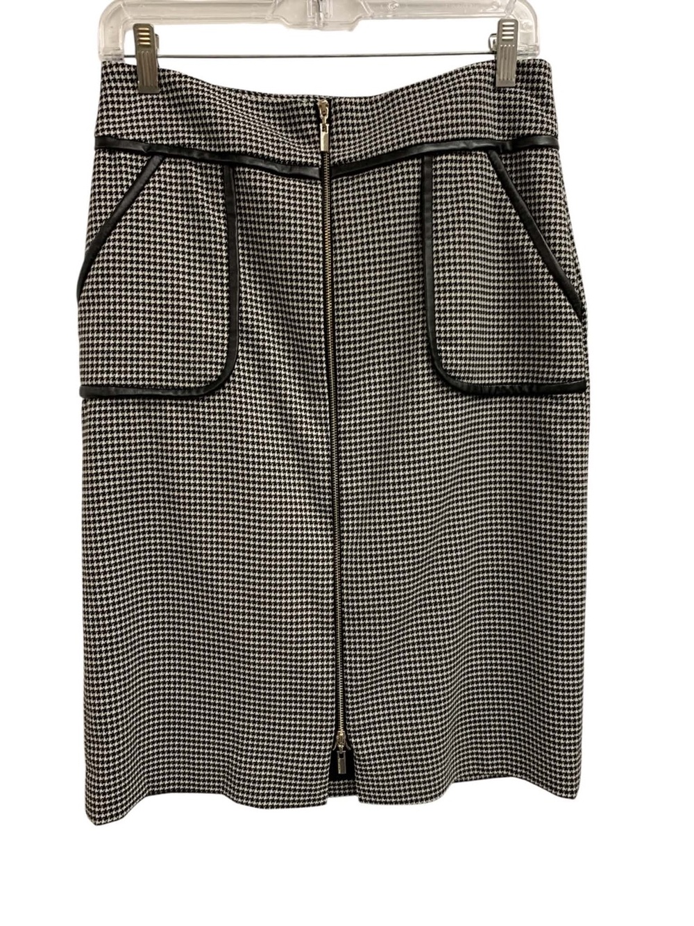 Melanie Lyne Houndstooth Zip-Front Pencil Skirt in Black and White Size S